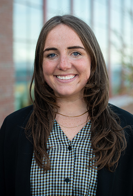 Headshot of Lilly Boardman